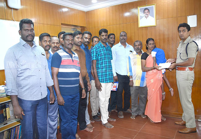 CUDDALORE POLICE TRAINING 2003 BATCH POLICE OFFICERS HELP TO OTHER POLICE FAMILY HELP