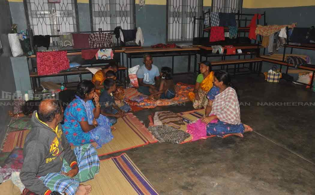 Chennai villivakkam are affected nivar cyclone people suffer