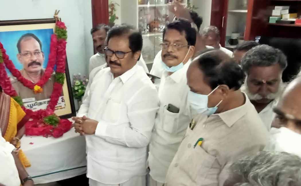 "There is nothing wrong with Jayalalithaa's assets joining her brother's children." - Thirunavukarasar MP