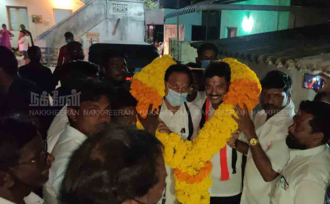 ADMK candidate in campaign