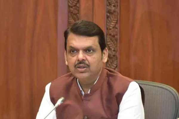 mumbai police get threat from Pakistani number against Devendra Fadnavis