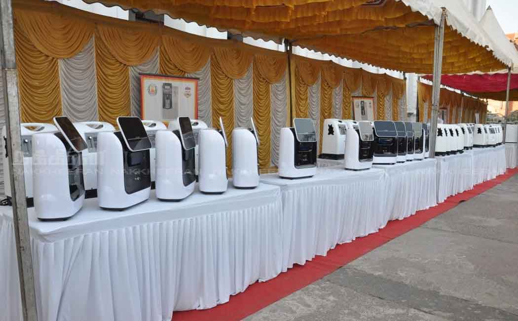 Kagandeep Singh Bedi hands over oxygen concentrators to legislators