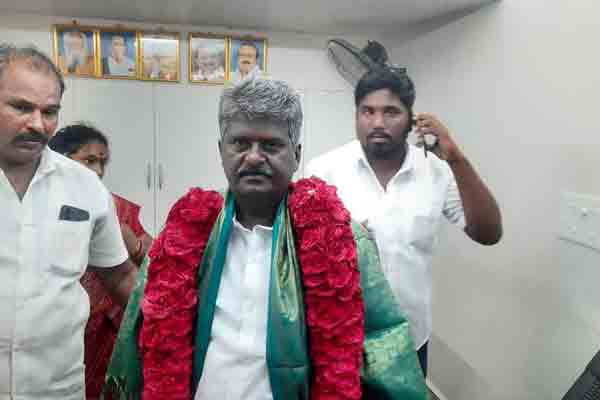 DMK seizes Chidambaram mayoral post