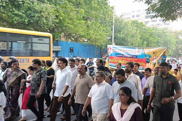 Awareness walk to raise awareness about the importance of reading books
