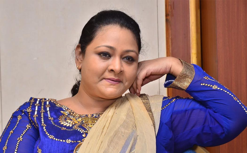 actress shakeela ban to participate movie event