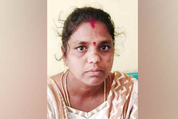 The woman who pretended to do housework and stole jewelry!