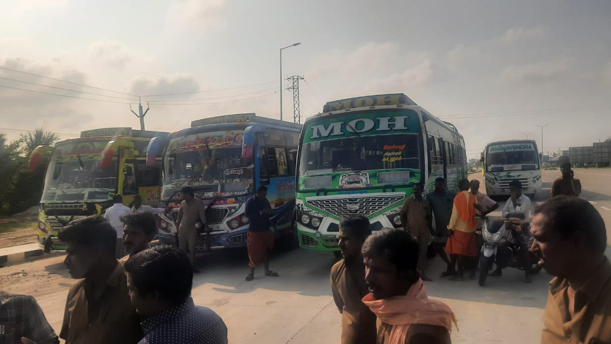 '14,090 rupees fee for 50 trips'-strong opposition to Kothatta toll booth