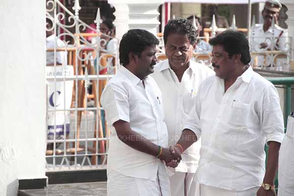 EPS consulting with AIADMK MLAs