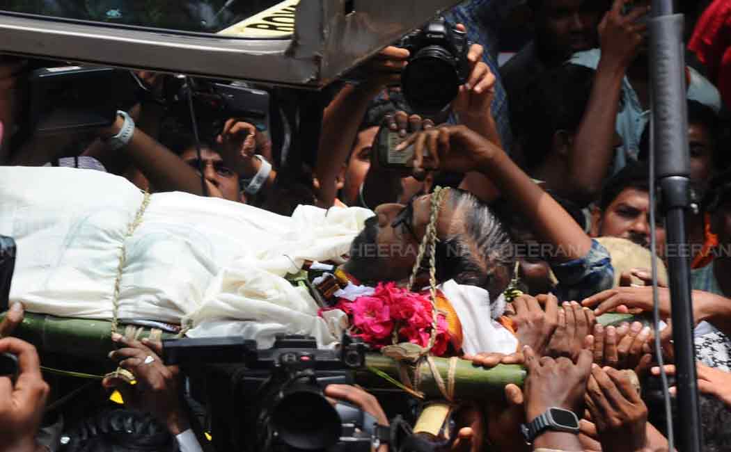 actor and director manobala last journey and pay tribute