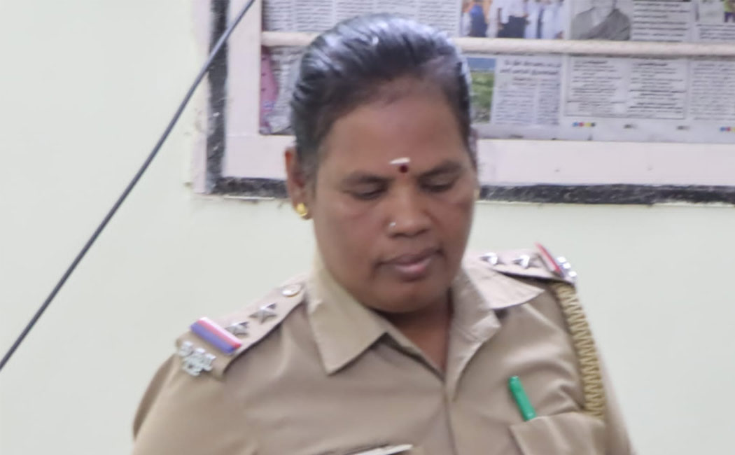 sub Inspector has been arrested red-handed while accepting a bribe