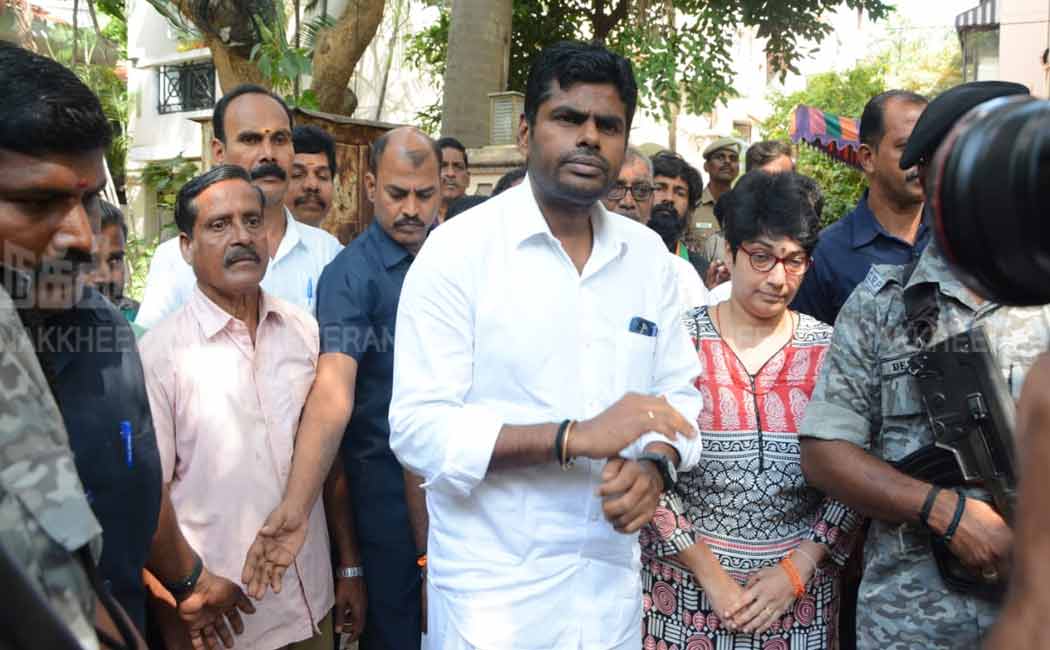 "Heartaches" Vani Jayaram Tributes in person at Annamalai
