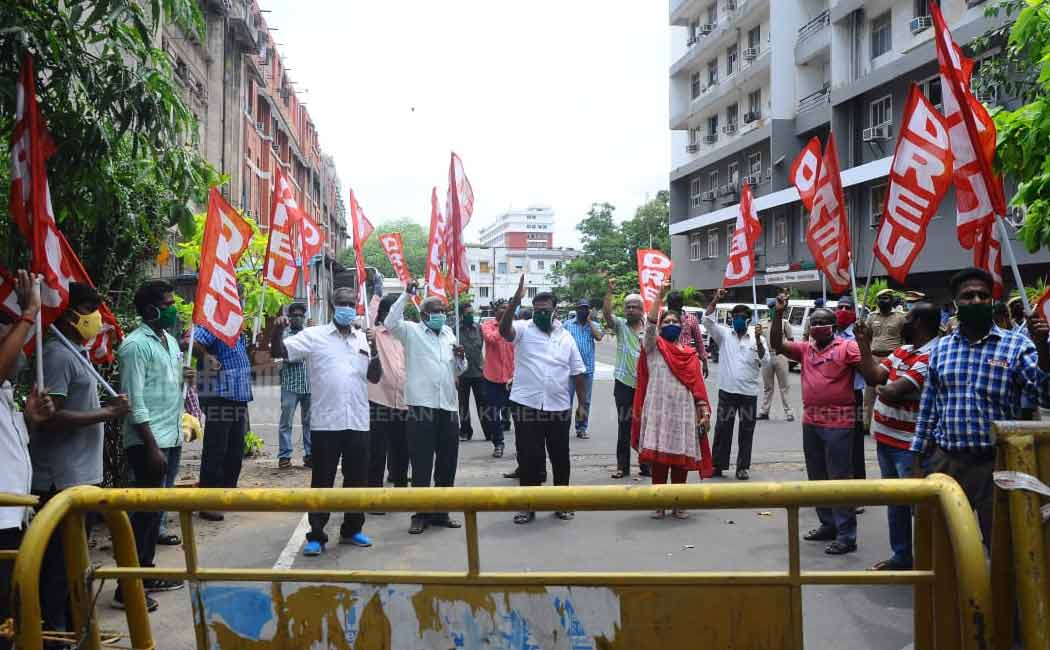 Railway stafs against Privatization