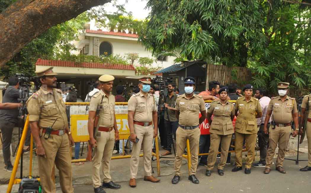 CBI Raid on Karthi Chidambaram residence