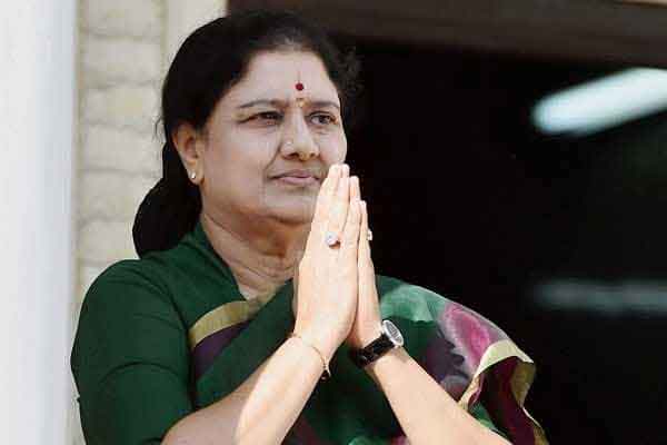 Flagpole obstructs Sasikala flag hoisting Ramavaram home! - MGR's foster daughters sue for protection!