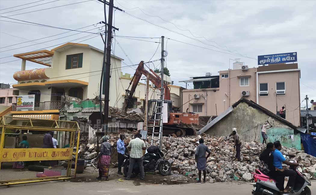 Nakkheeran News Echo - Dilapidated, sealed toilet demolished