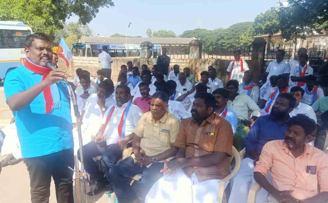 vck struggle demanding arrest those involved vengaivayal issue