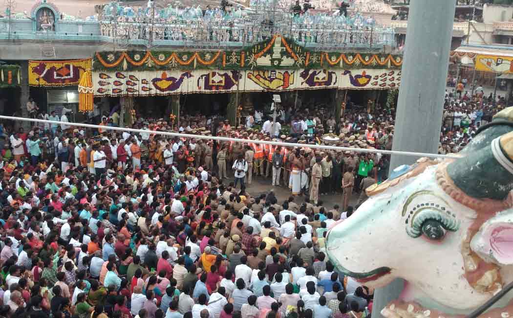 30 lakh devotees visit Krivalam in one day!