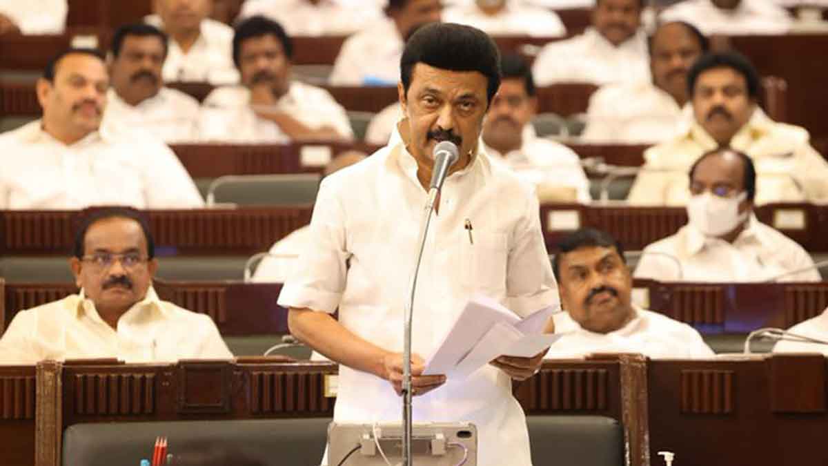 'One lakh protests allowed; When you see AIADMK wearing a black shirt, you get a laugh' - the Chief Minister's speech