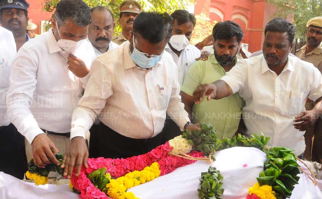 Thirumavalavan MP pays tribute to Shanthan (Pictures)
