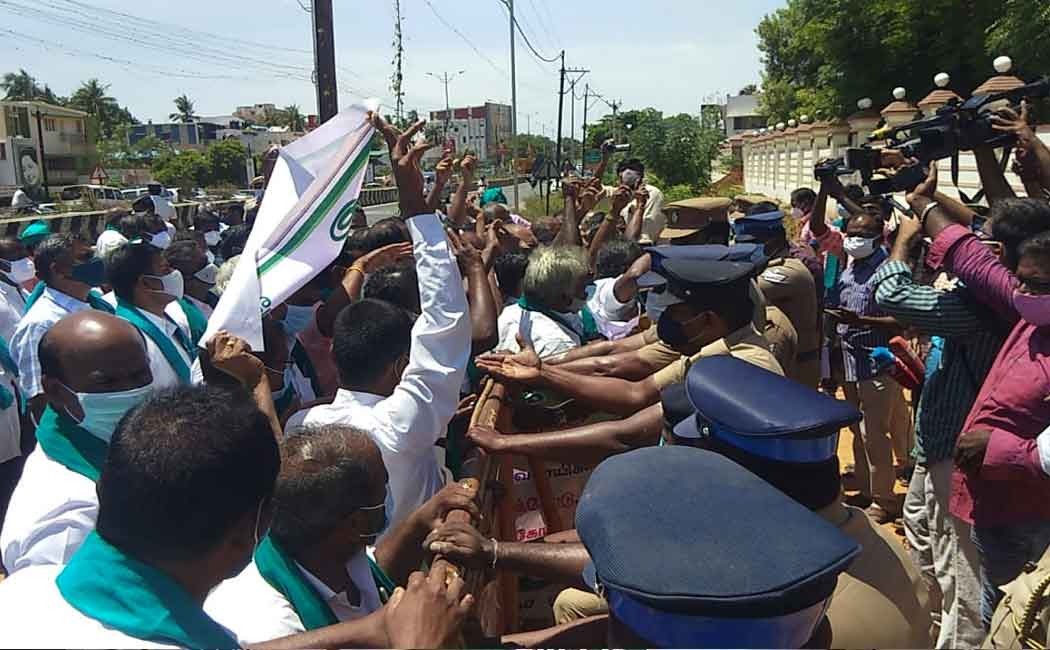 Coordination of all Tamil Nadu Agricultural Associations involved in the protest