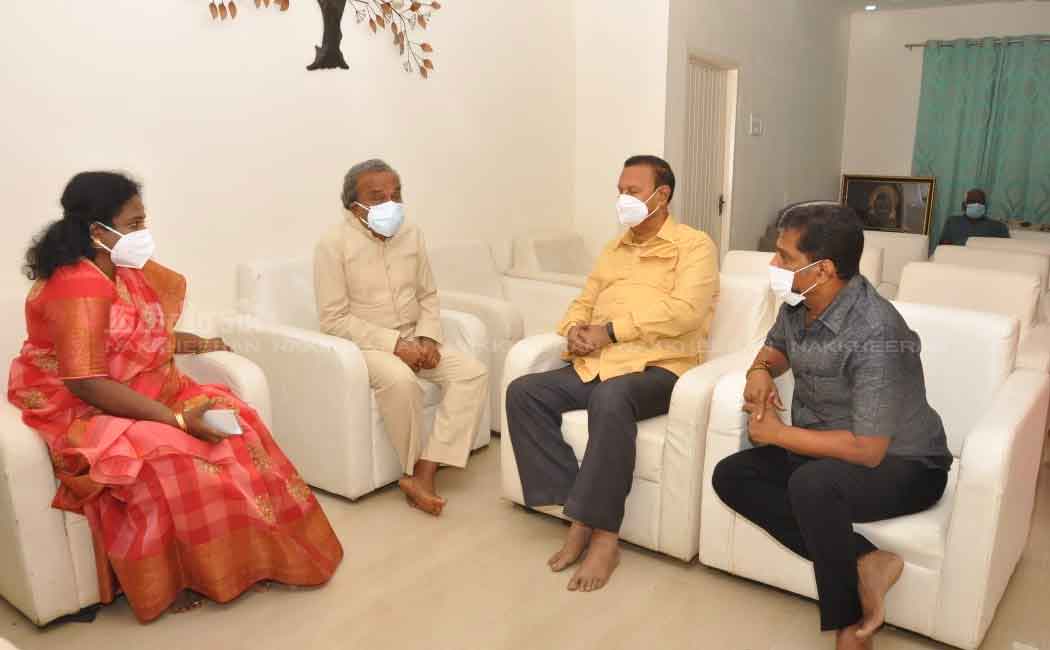 Nakkheeran Editor pays tribute to Tamilisai mother