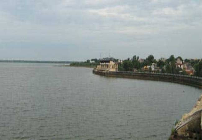 chennai heavy rains lakes water level raised