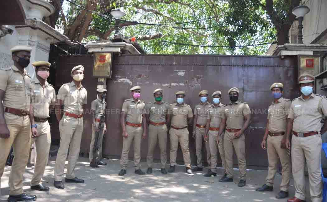Heavy police security for Russian embassy