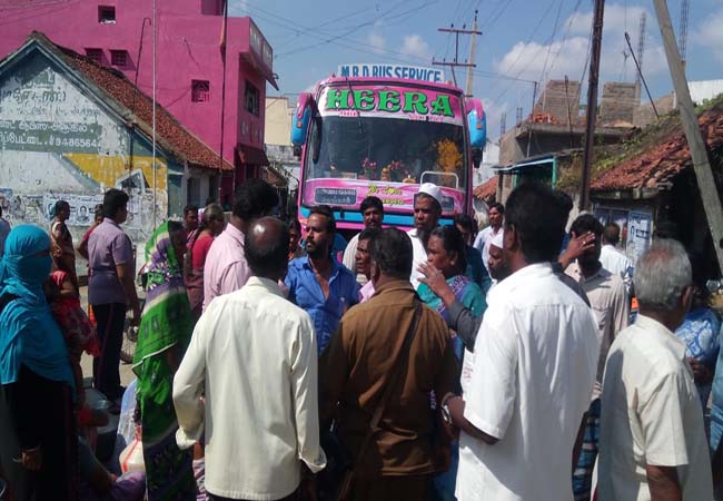 WATER PROBLEM PEOPLES STRIKE RANIPET DISTRICT GOVT OFFICERS NOT CARE