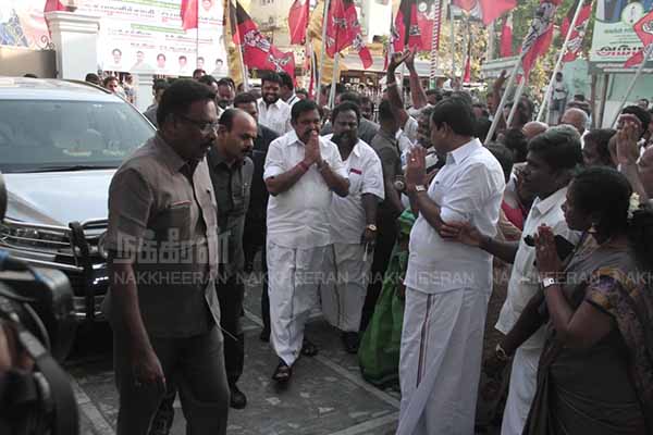 EPS consulting with AIADMK MLAs