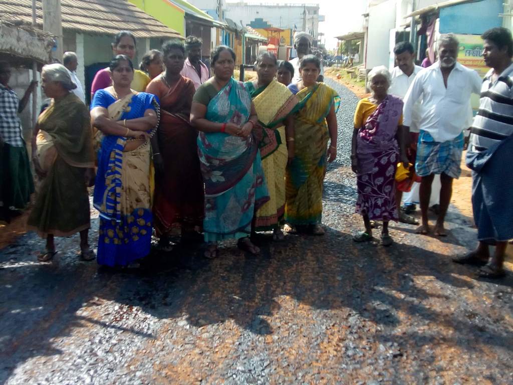 Unmanned road Civilians who have been blocked as quality roads!