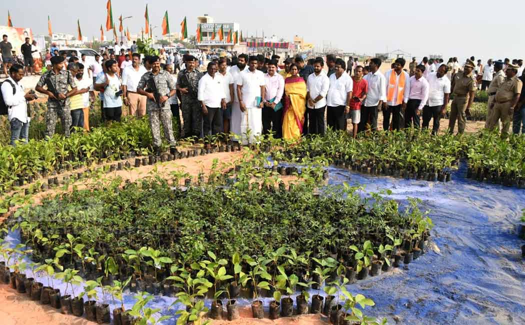 tn bjp ten lakhs plantation campaign