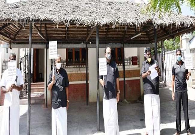 dmk former minister thangam thennarasu