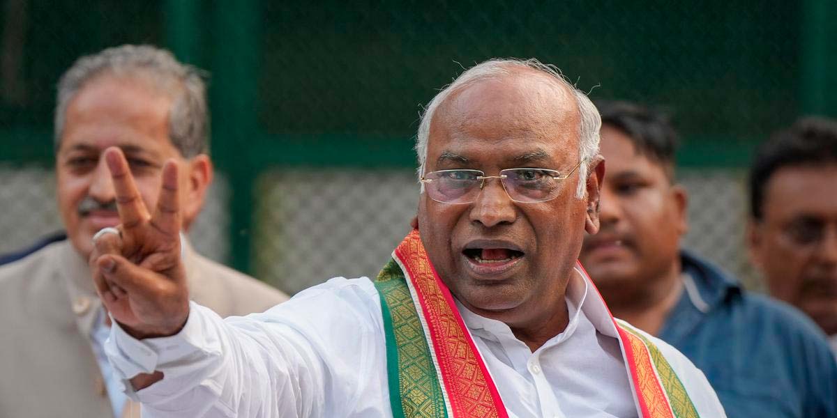 'Don't take candy gift tricks; 10 years of sins won't wash away' - Mallikarjuna Kharge Review