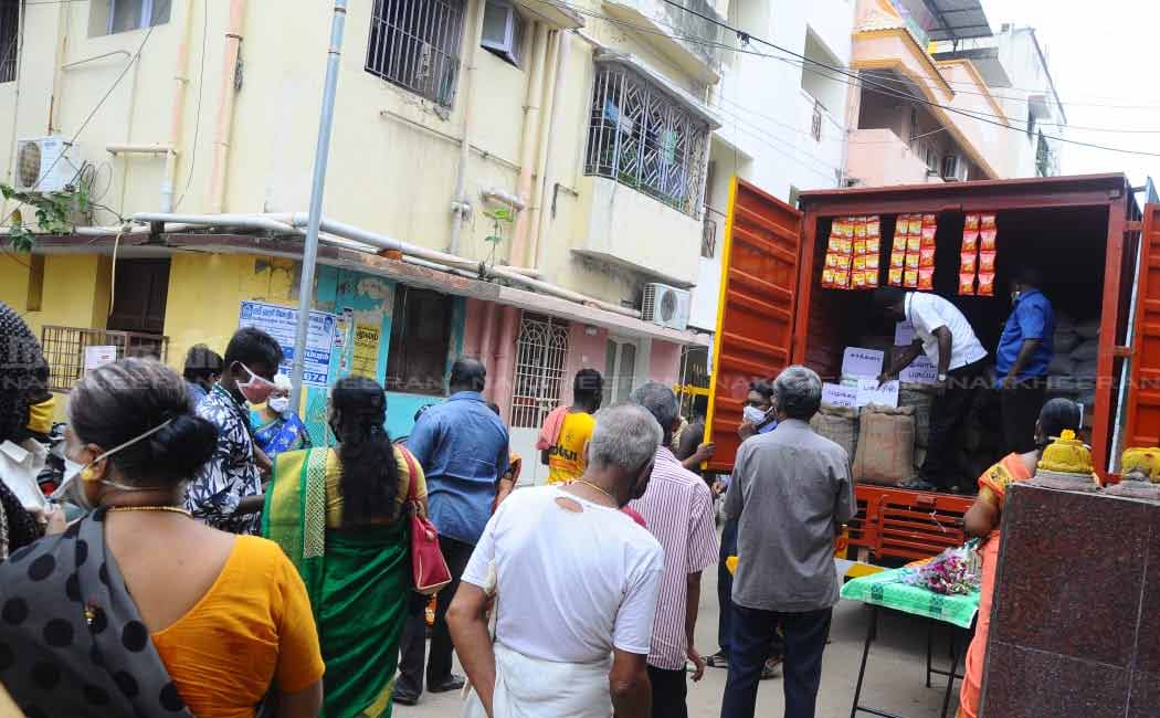 ‘Amma Moving Ration Shop’ The public waited for an hour for MLA