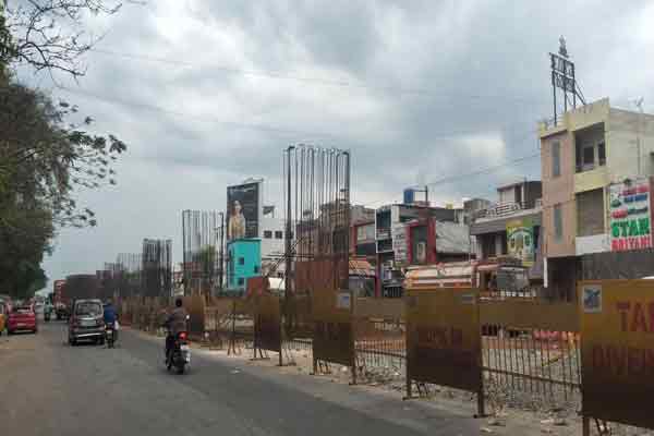 ambur bus stand near highway fly over bridge people asked temporary bus stop