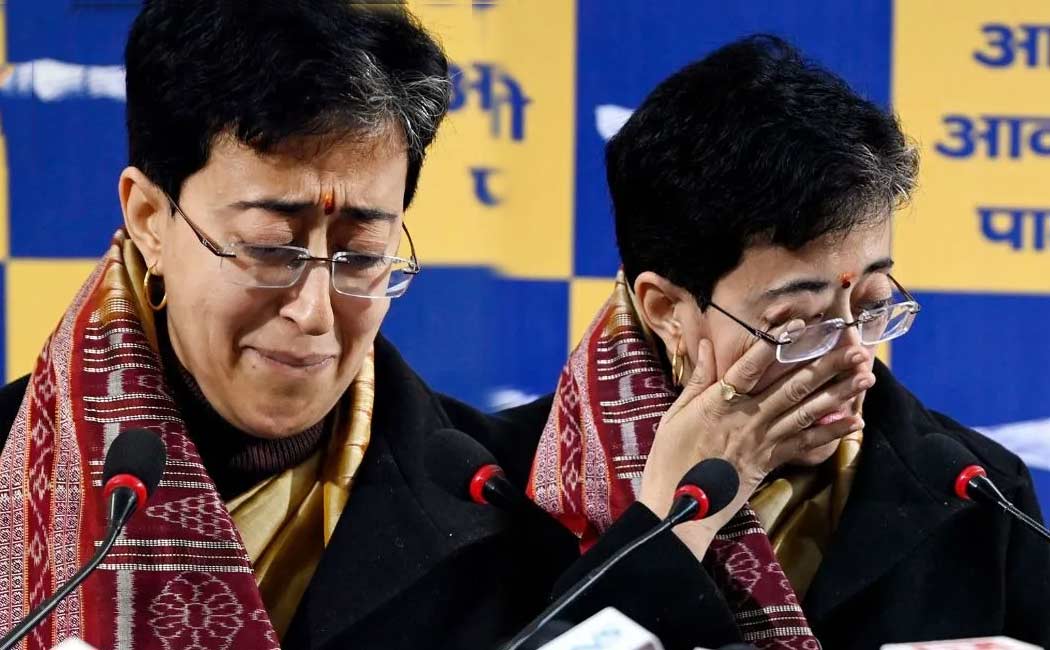 Delhi Chief Minister Atishi breaks down in tears while addressing reporters