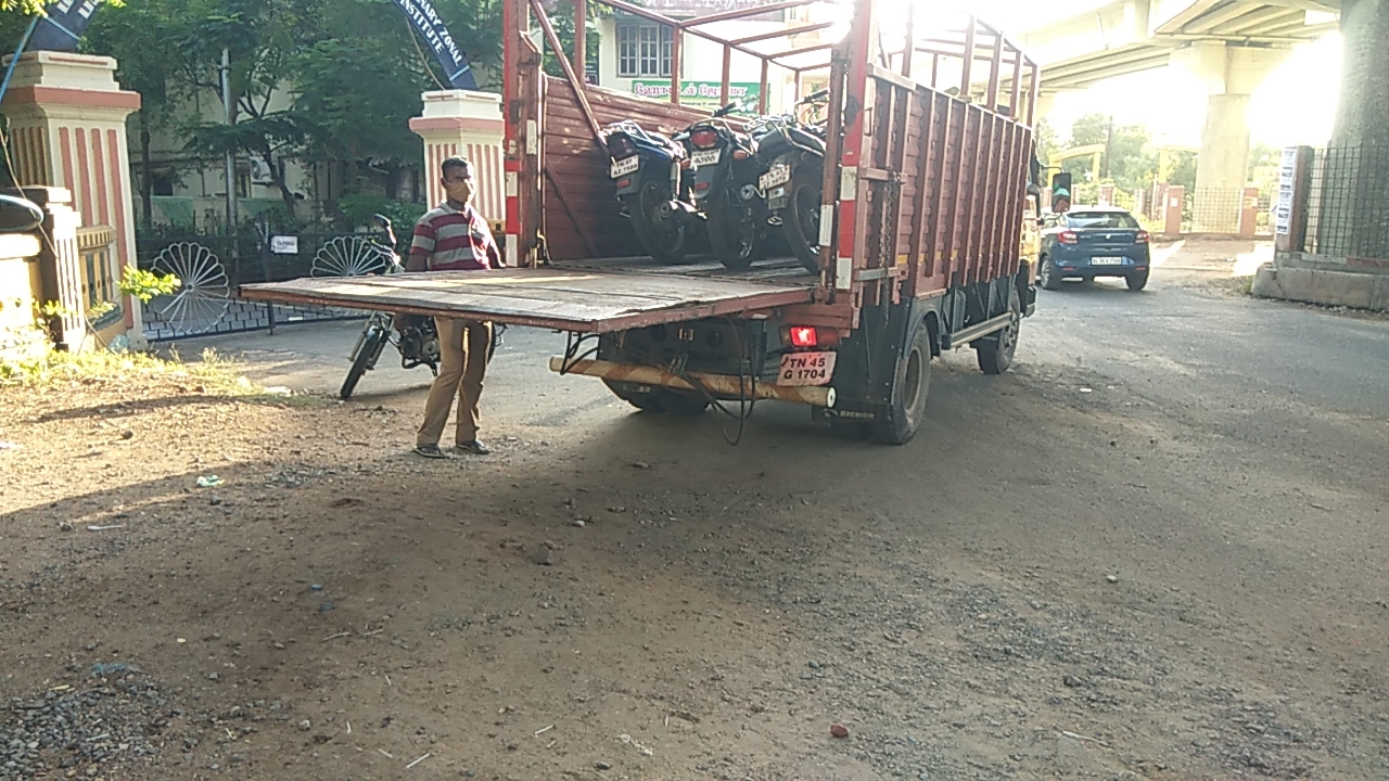 Trichy police seize vehicle