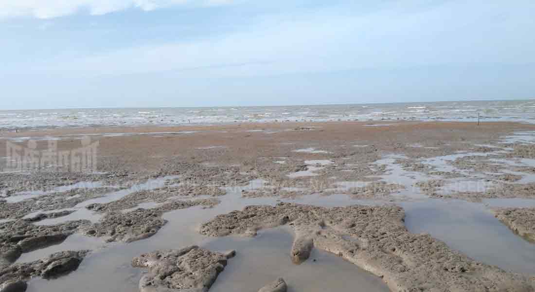 sea recedes in Half a kilometer in athirampattinam!