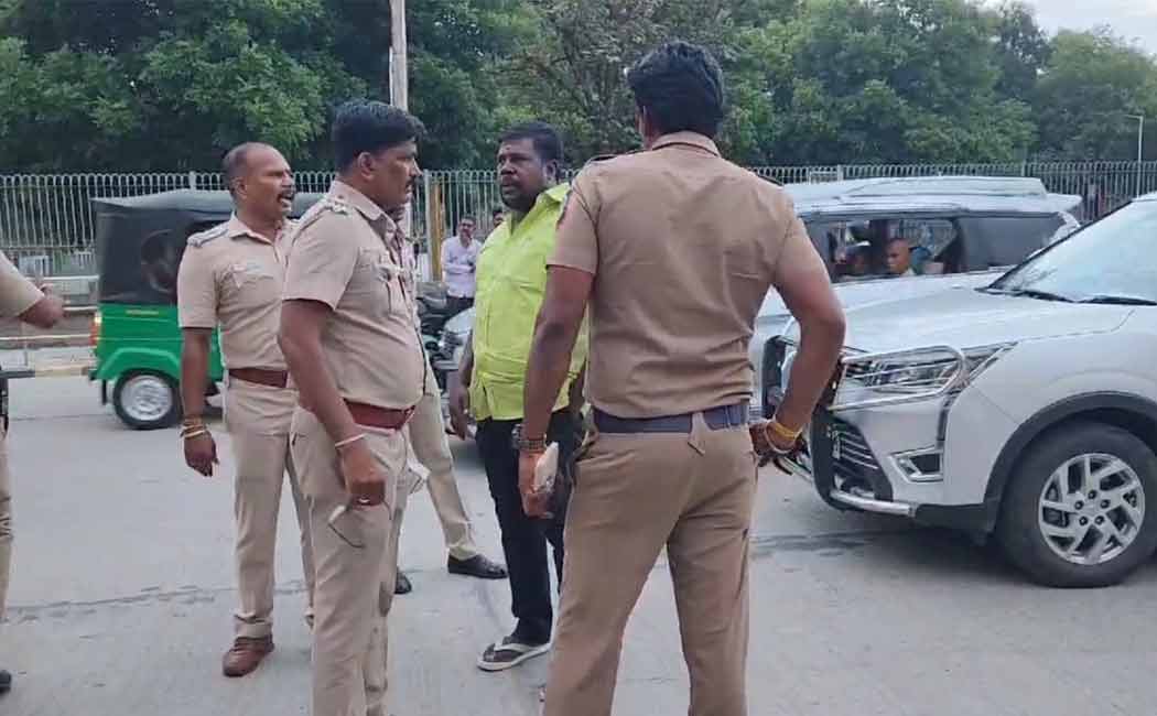 Clash between councillor and police during vehicle check