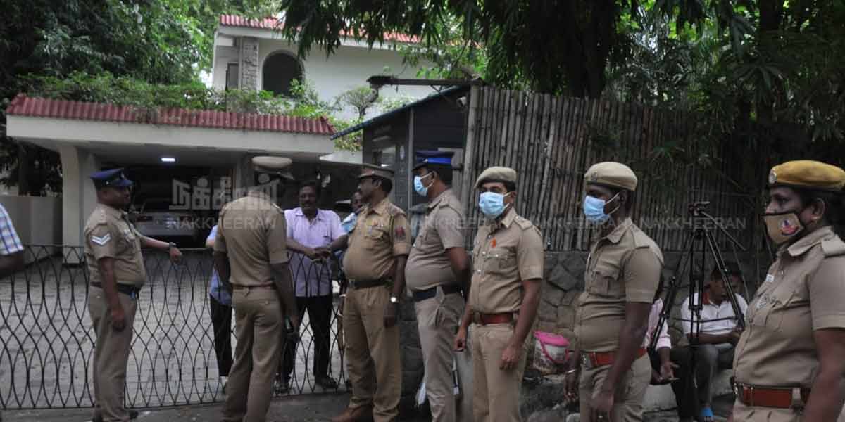 Karthi Chidambaram's house raid completed (pictures)