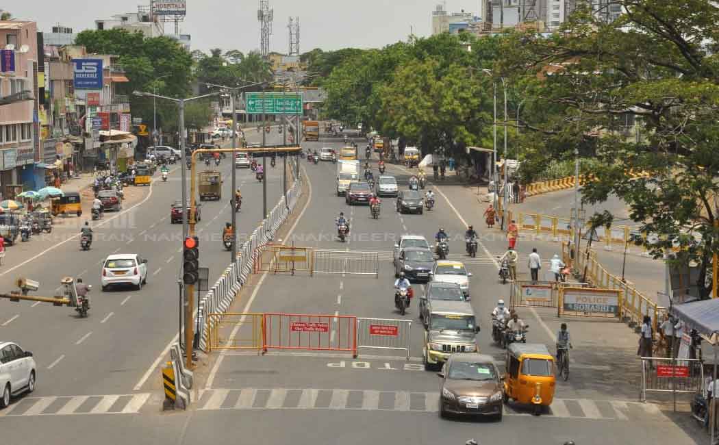 Normally functioning public during public curfew