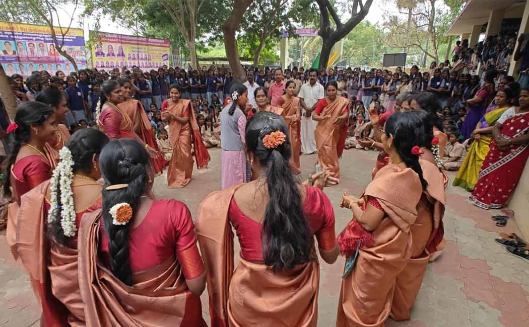 A govt school that commemorates the 5 tamil lands Pongal festival is a great celebration