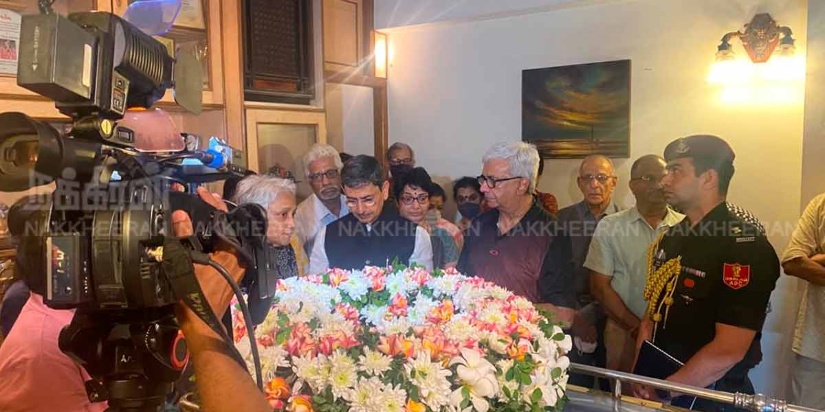 Celebrities Pay Tribute To Singer Vani Jayaram (Photos)