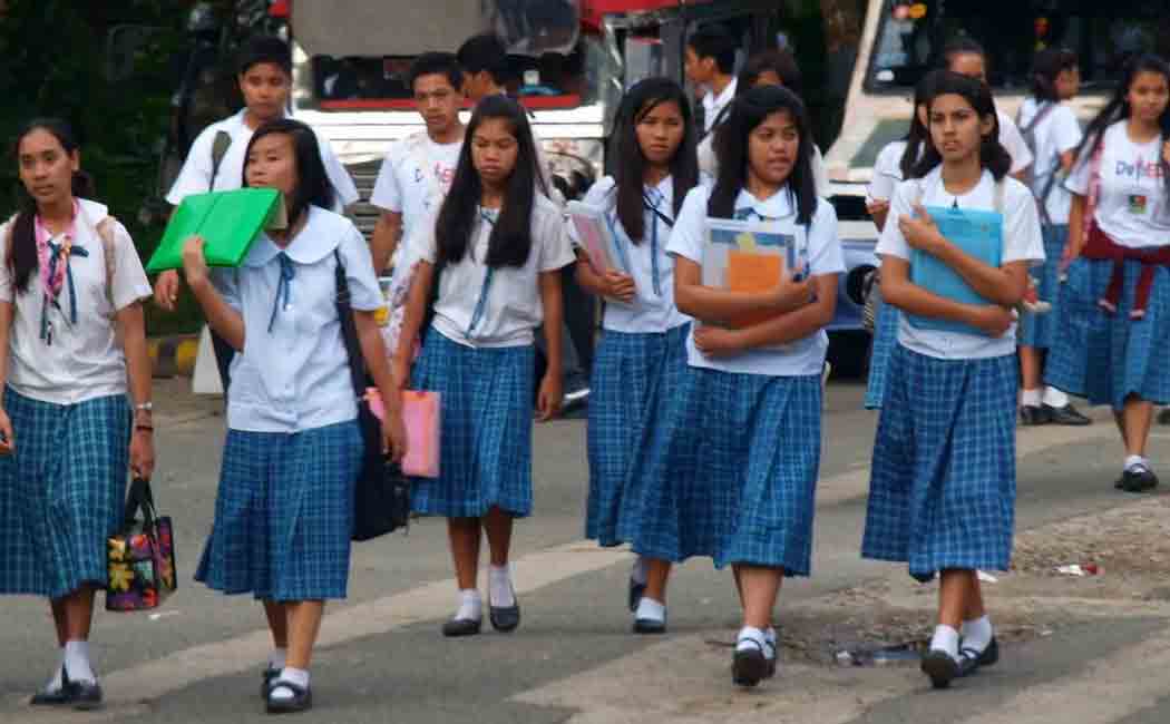 schools wont reopen untill corona vaccine invention says philippines