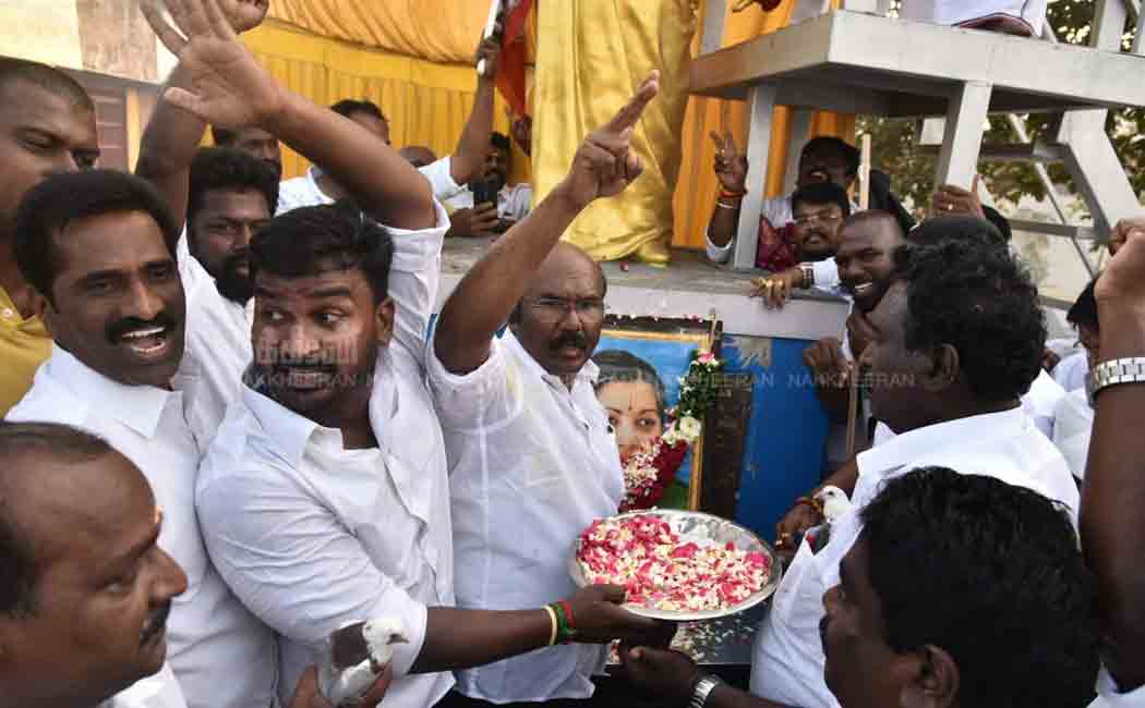 Jayakumar teases DMK at the prison gate