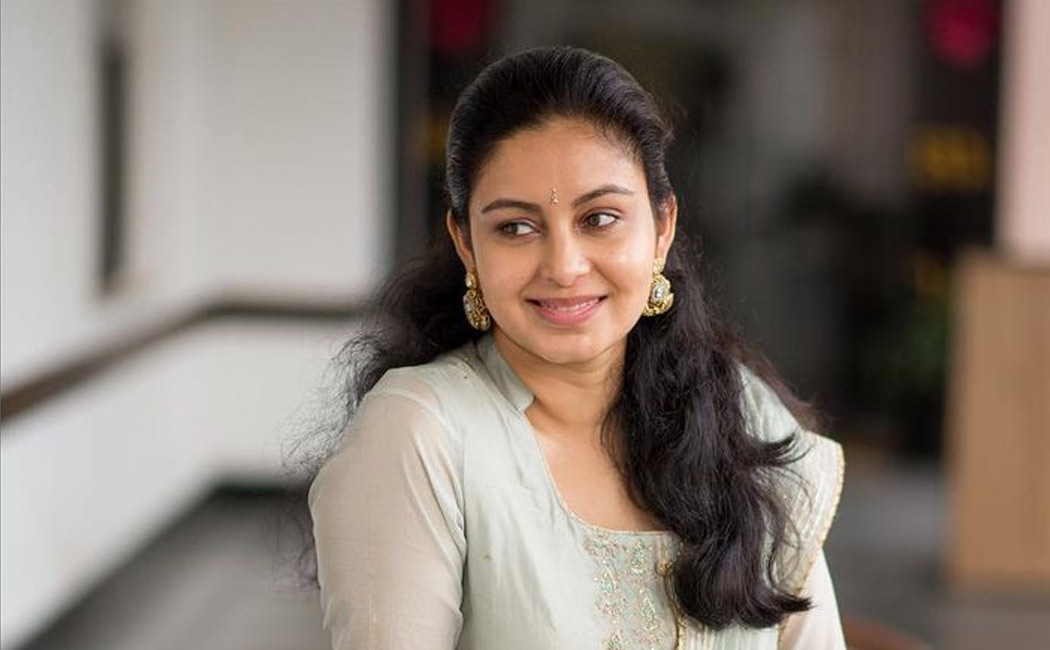 actress abhinaya clarified about his love with vishal