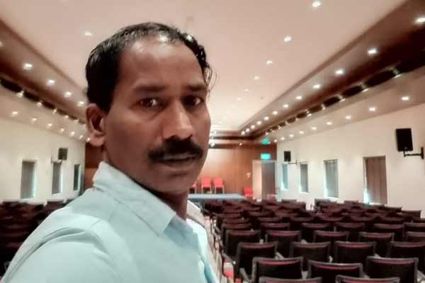 a resident of Kattumannarkoil was killed in a fire accident in Kuwait