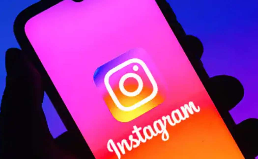People Who Depicted woman Photos Instagram