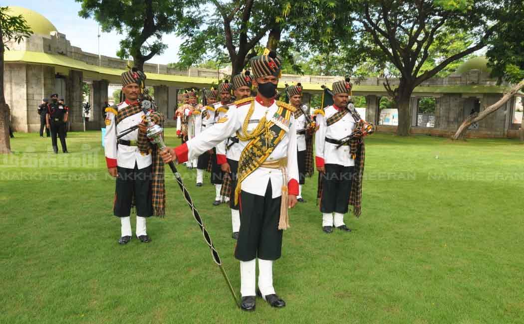 Troops pay tribute to Kargil War Memorial Day