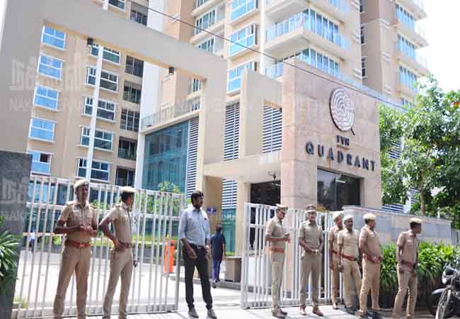 Anti-corruption department raids C.Vijayabaskar's house too...!